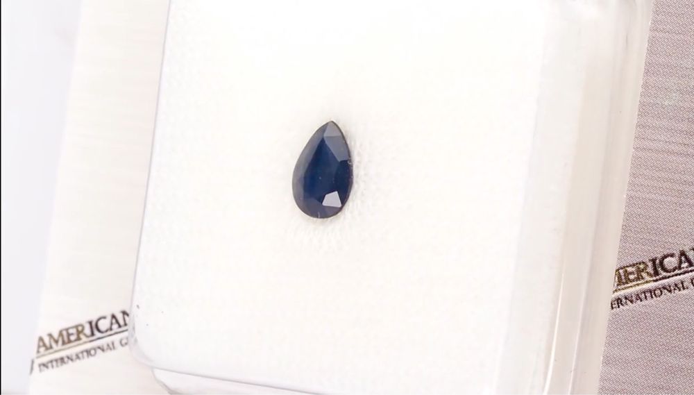 Safir natural 1.8ct cu certificat , albastru inchis Madagascar / aur