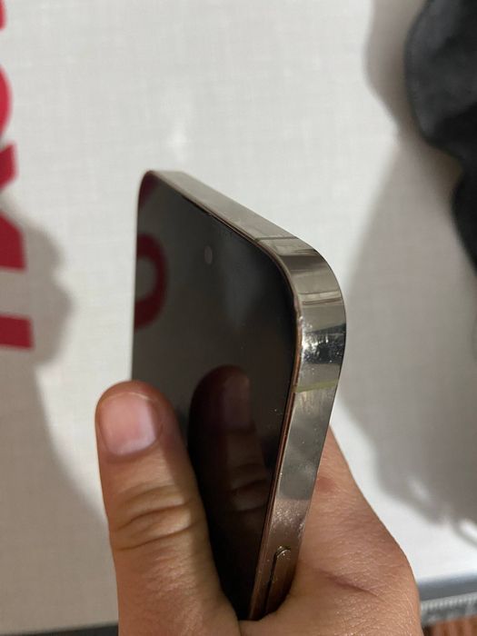 Iphone 14 pro max gold