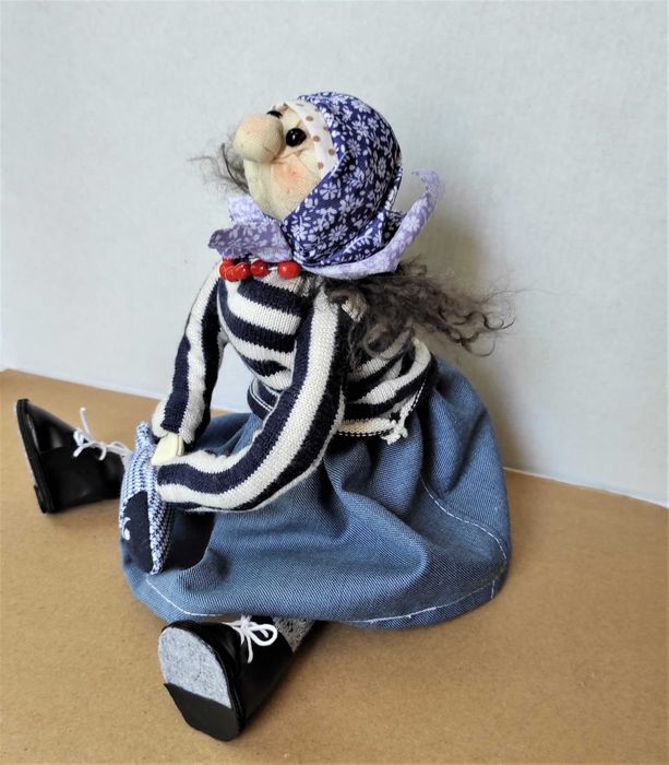 Кукла Баба Марта. Ръчна изработка.