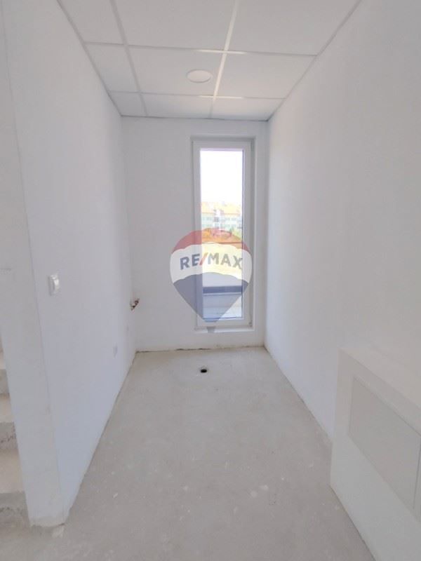 Продава се Къща в Варна, Виница - 278 кв.м за 1666 €/кв.м - Снимка #3