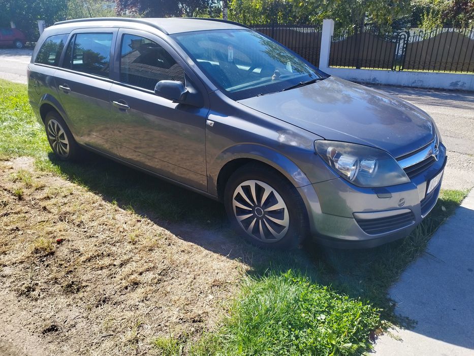 Bara fata far capota Opel Astra H 1.3 dezmembrez dezmembrari