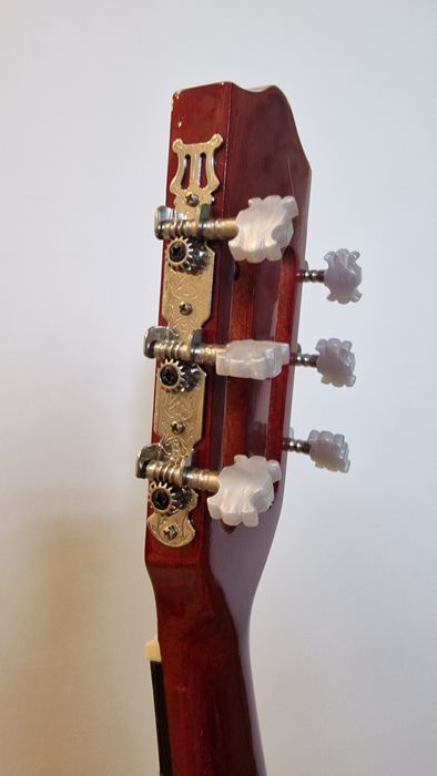 Гитара классическая.