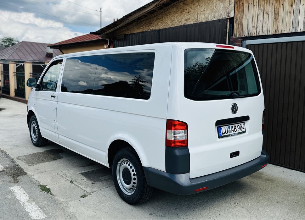 Vw Transporter T5 8+1 Pasu Lung