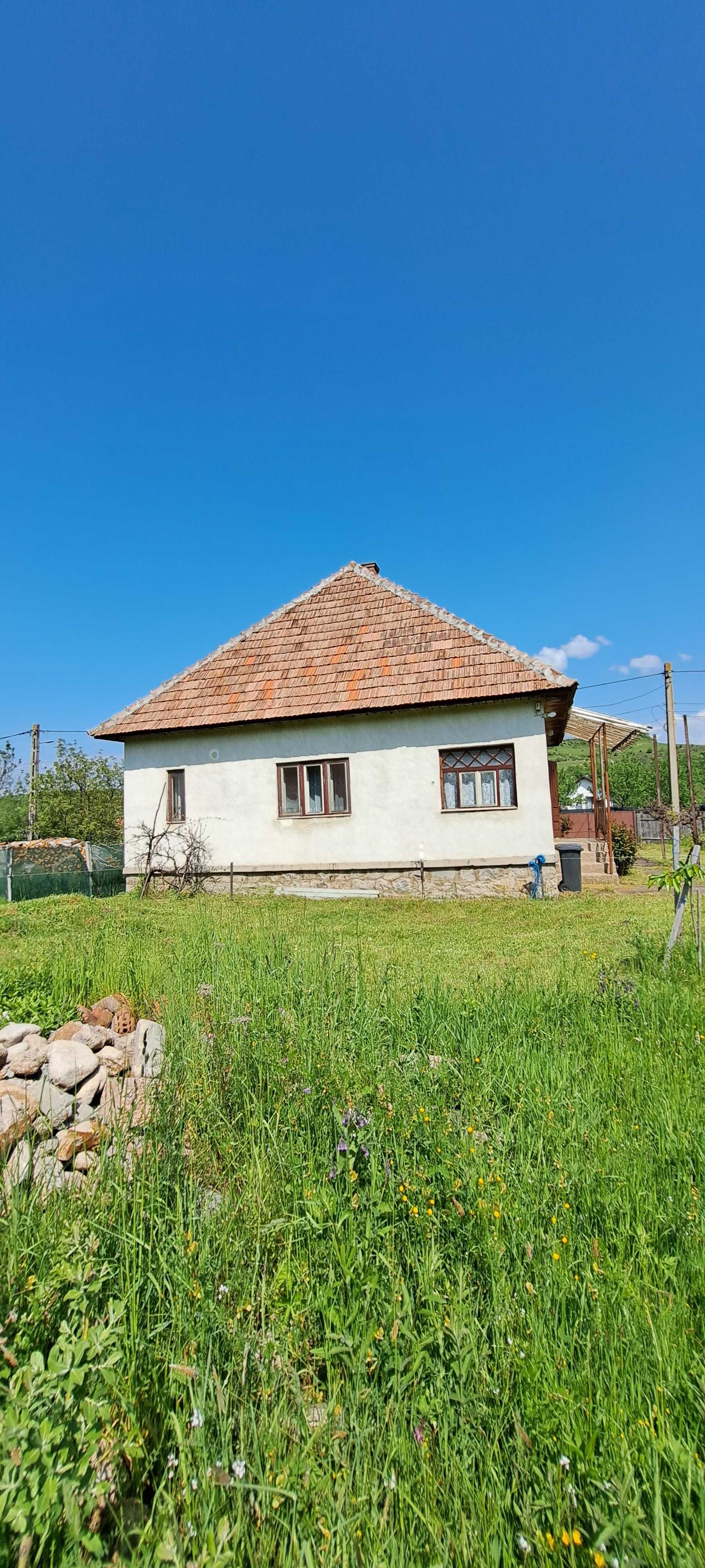 Vand casa in comuna Călățele