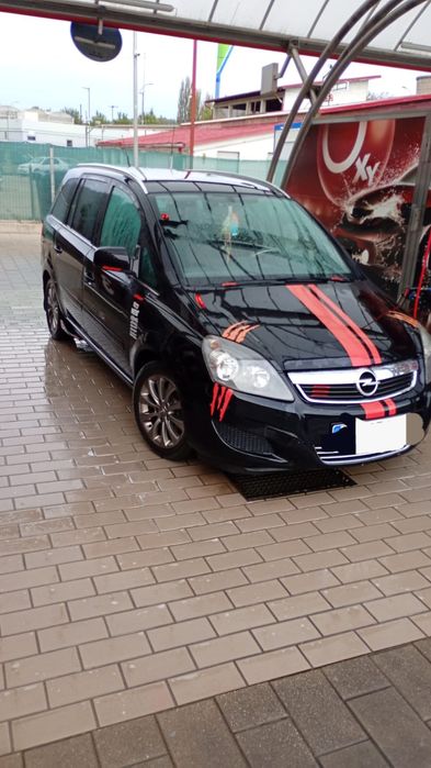 Vând Opel Zanfira