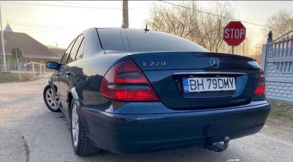 Mercedes E-Class W211