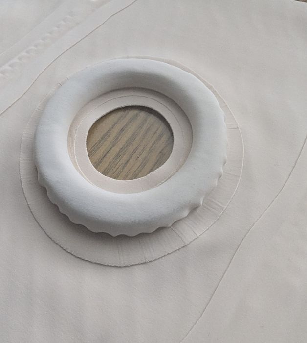 Наколенка, тънка, ластична и нова