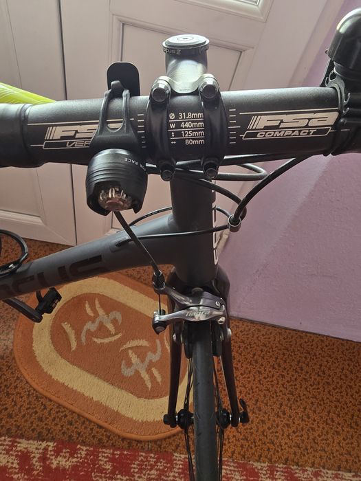Cursieră Focus Shimano Tiagra