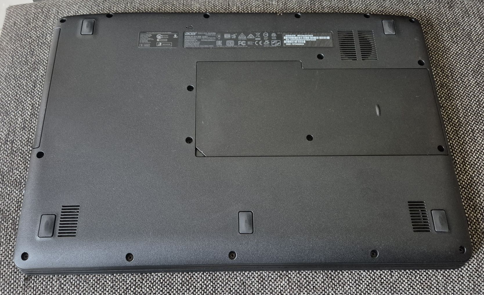vand laptop Acer Extensa 2540..15.6"..i5 7200..8 Gb..Ssd 180 Gb.