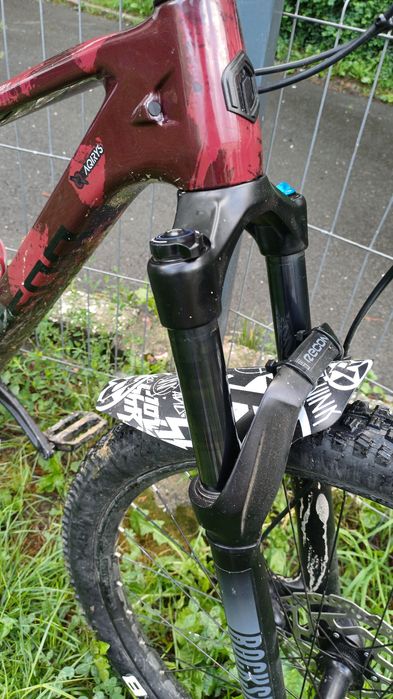 Vând bicicleta polygon syncline c3