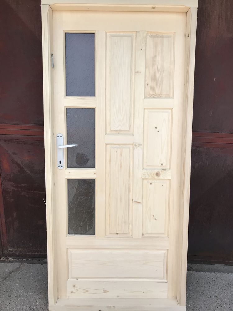 Usi lemn ( producator )