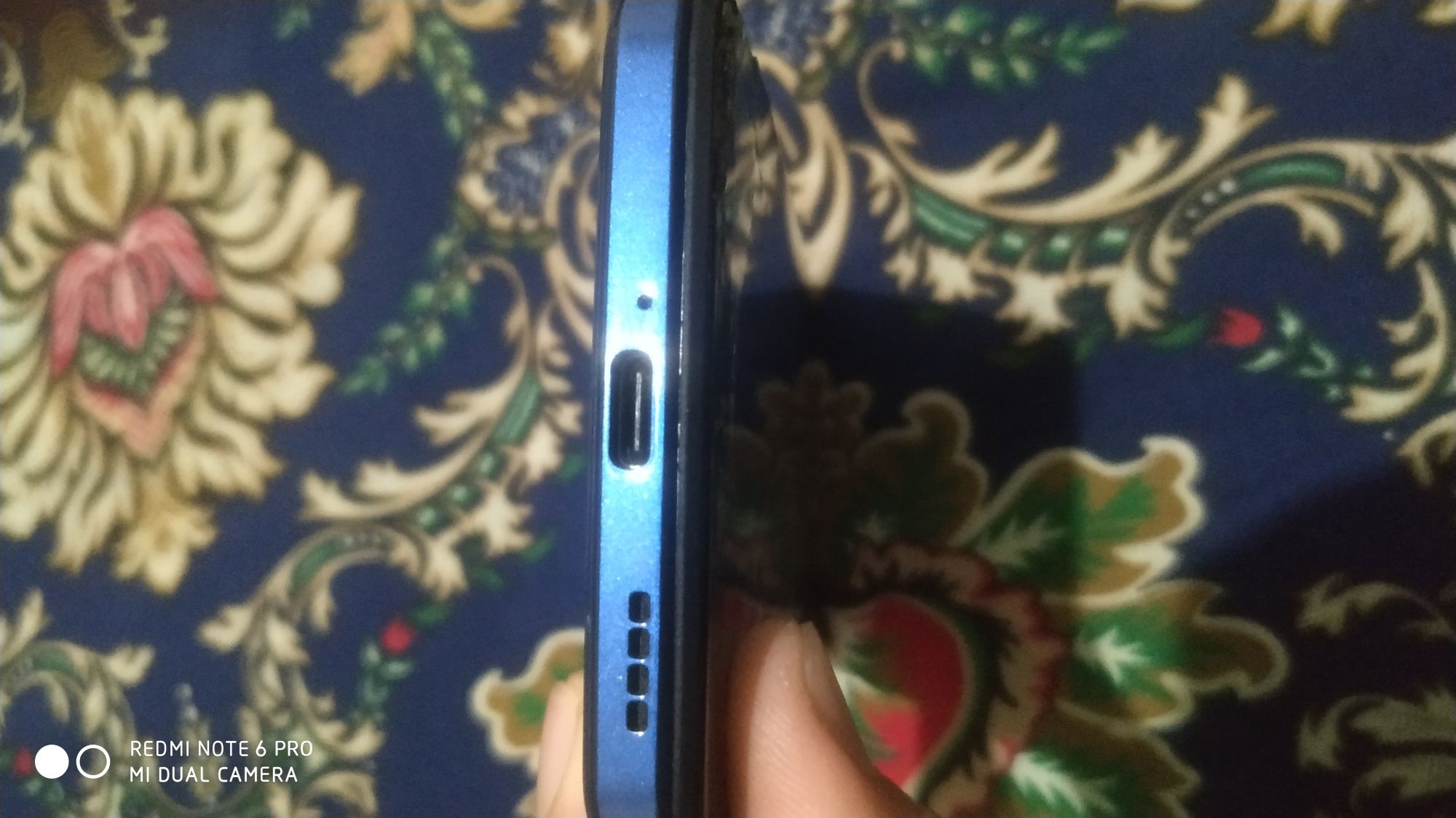 BlackFox Telefon nomi