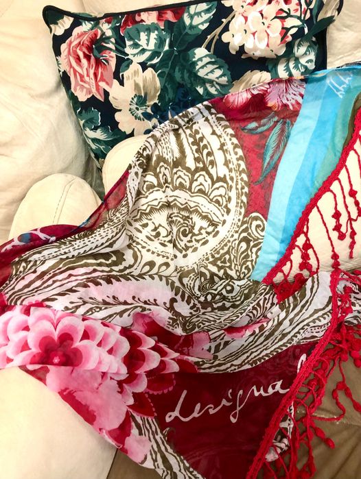 Desigual страхотен  шал с подарък