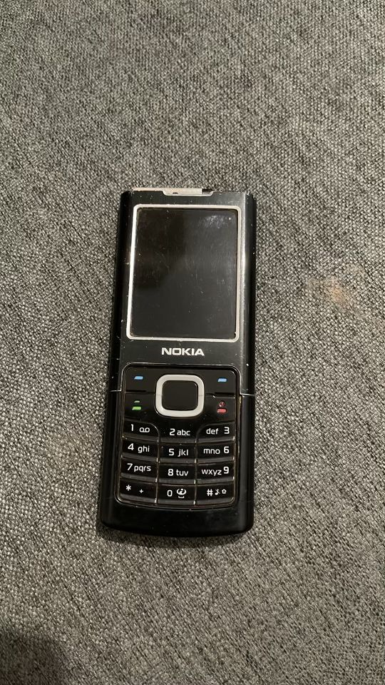Телефон Nokia, Samsung