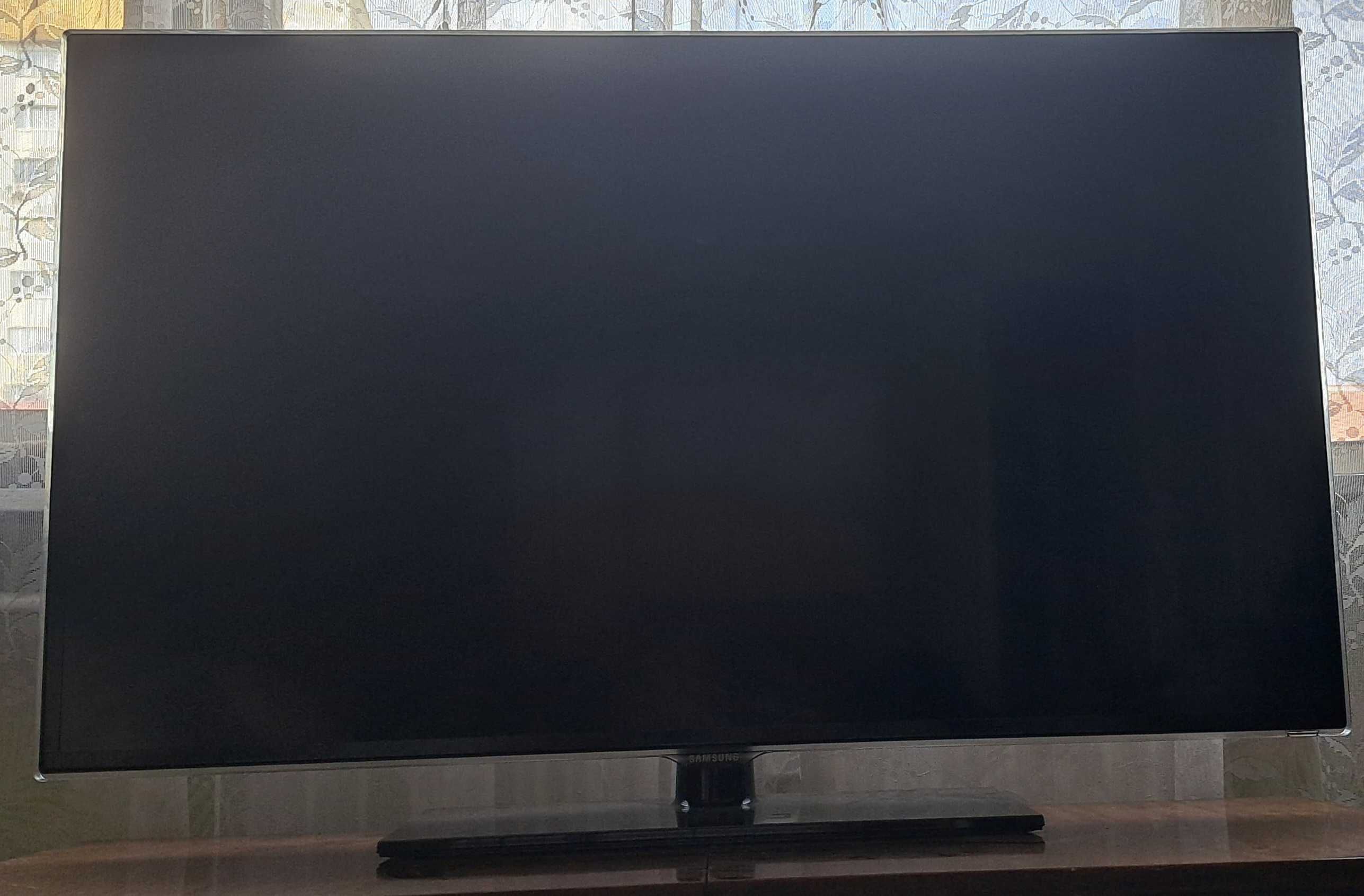 Телевизор SAMSUNG 46"