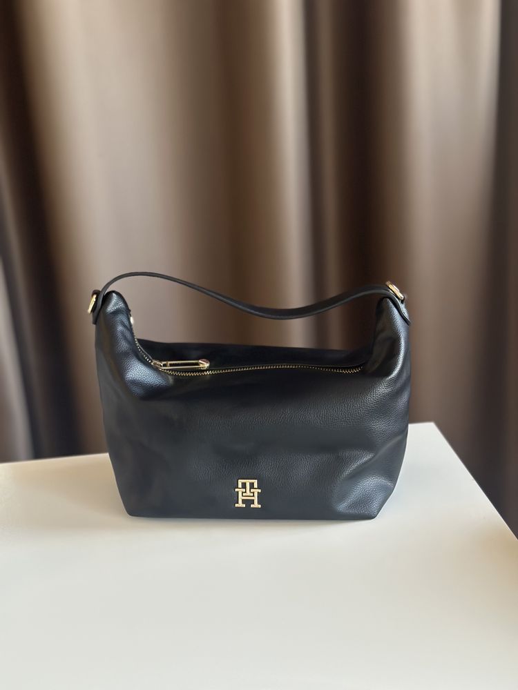 Оригинална чанта Tommy Hilfiger