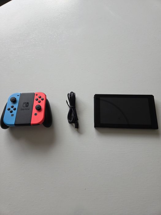 Nintendo Switch + joc Mario Rabbits