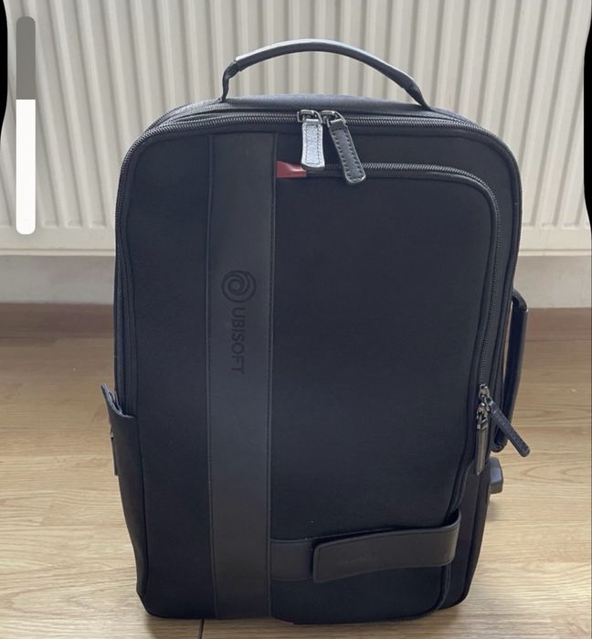 Rucsac de oras negru Ubisoft