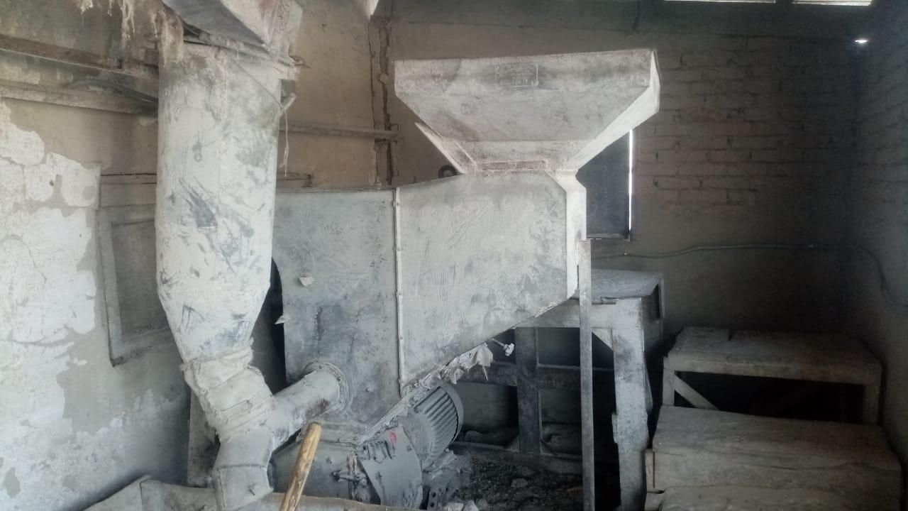 Продам промышленную зернодробилку