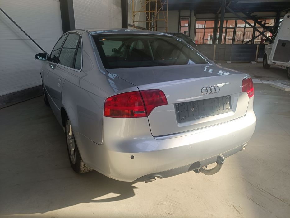 Dezmembram Audi A4 B7, an 2007, motor 2.0 tdi BRD