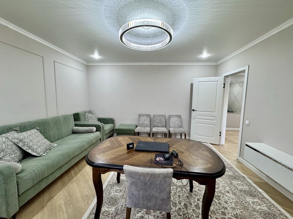 Продаётся 4 комн. кв - мкр.Степной-4, дом 12