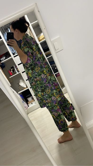Compleu/costum potrivit pt s