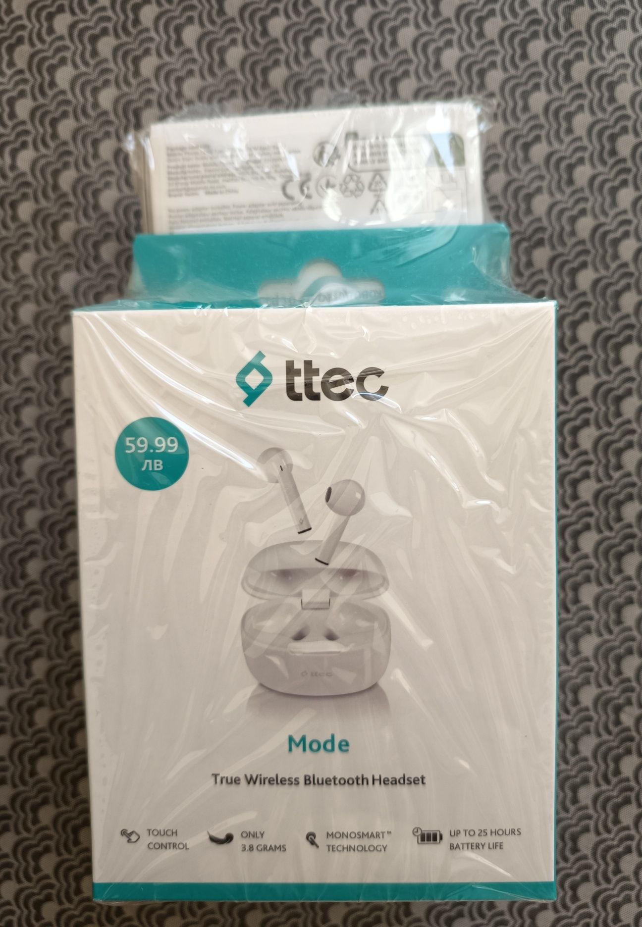 Телефон Redmi A3 + слушалки ttec + калъф