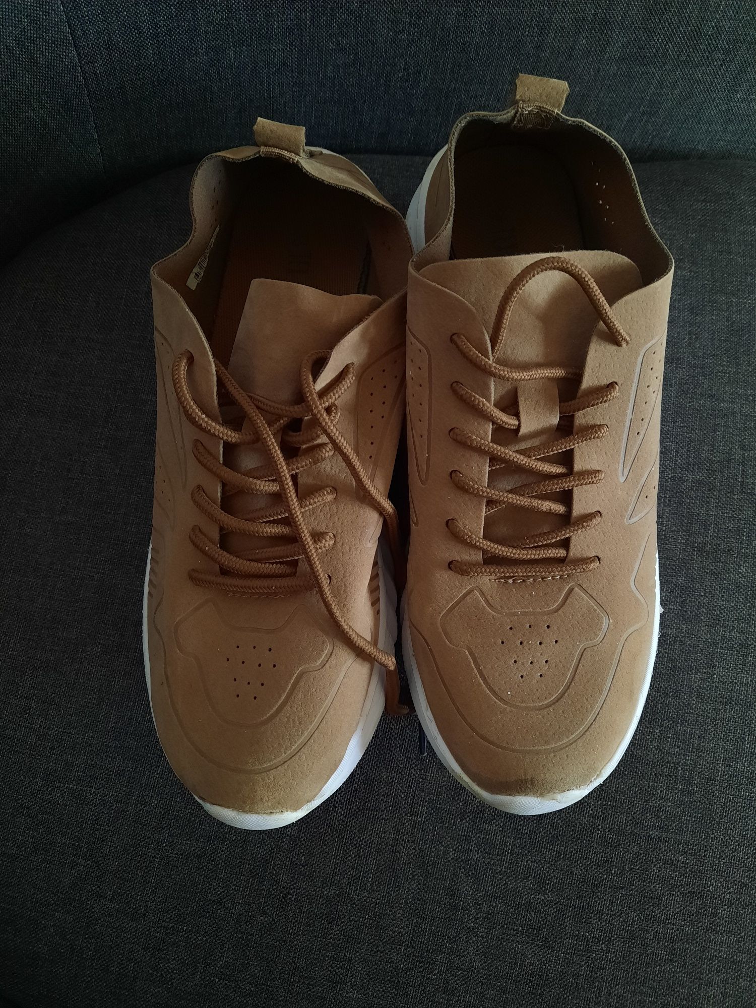 Adidasi / pantofi sport 38