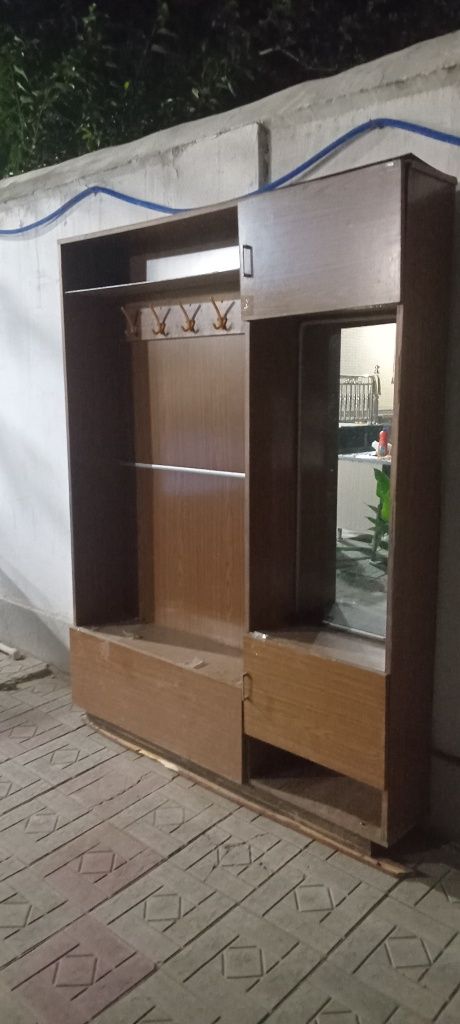 Срочно продаётся шкаф!