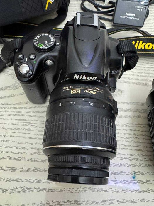 продам Nikon D5000 + 2 объектива + сумка