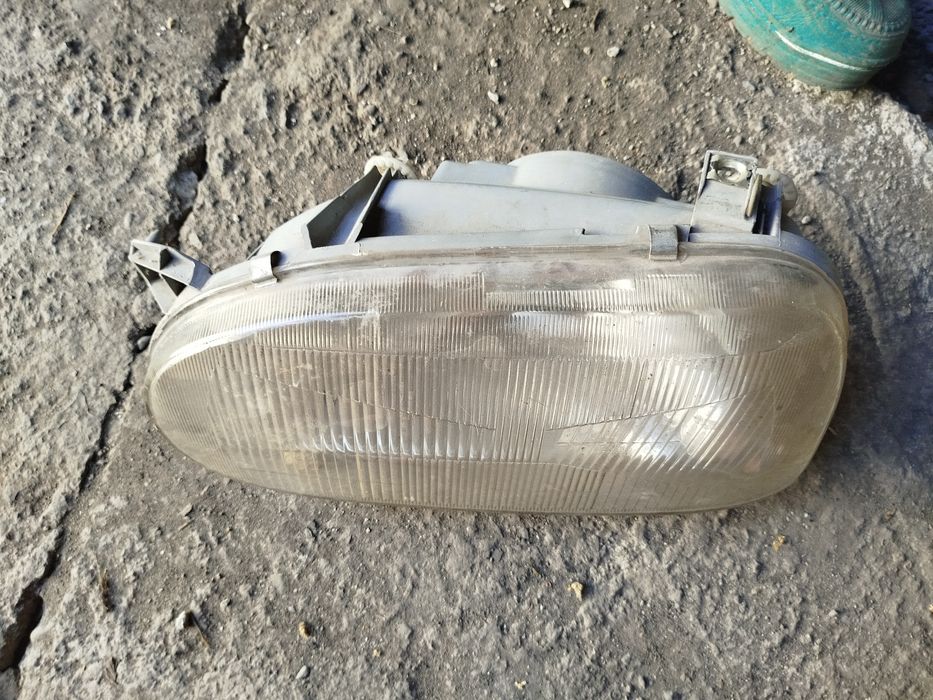 Продам фару на голоф 3
