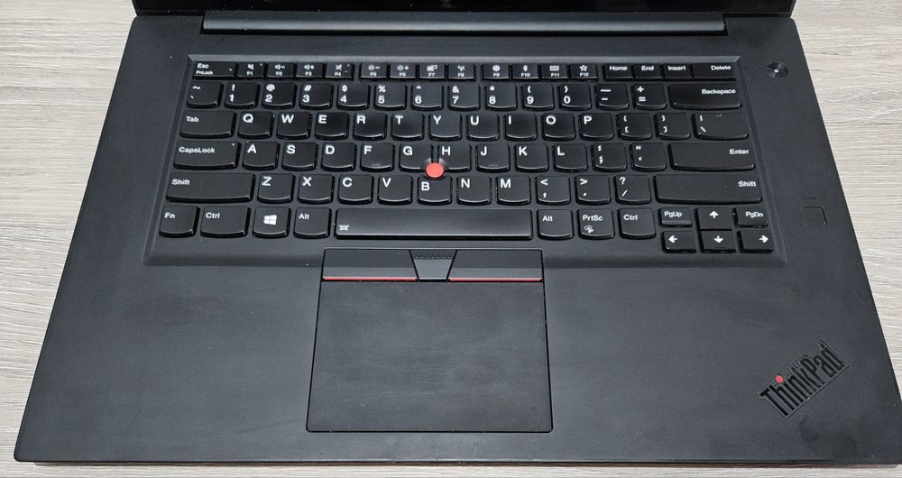 Defect placa baza Lenovo Thinkpad P1