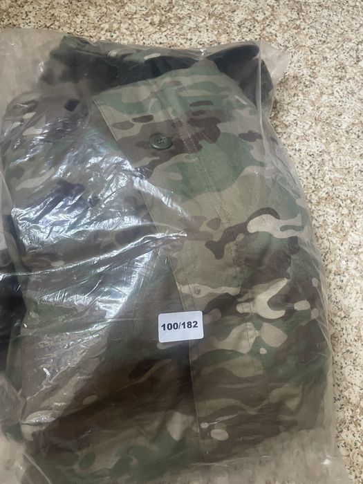 Продам новую военную форму размер 50 цвет при стирке нетеряет по цене