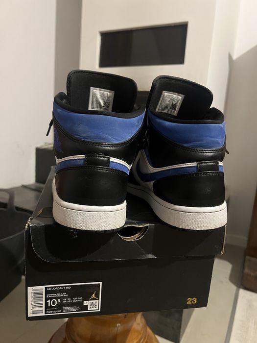 Jordan 1 mid blue