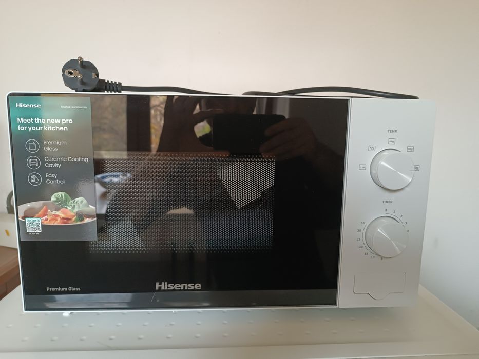 Микроволновая печь Hisense