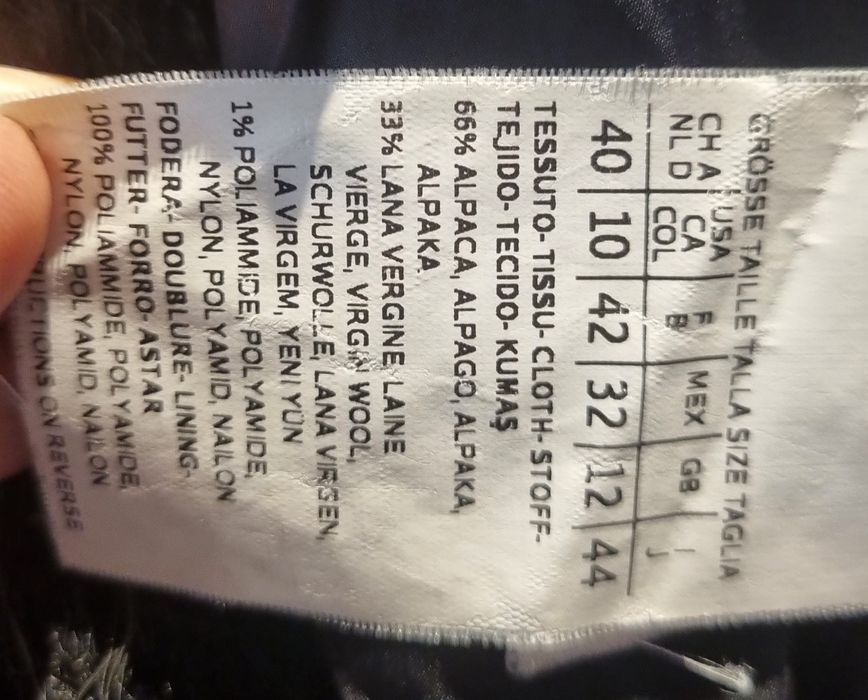 MaxMara  палто с черни и бели алпака косми  ефекти