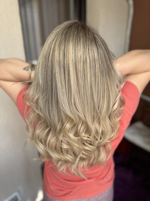 Coafat / vopsit / suvițe / balayage /frizerie