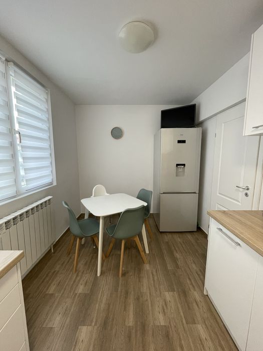 Prop. vand apart 3 camere, decomandat, mobilitat, utililat , zona ultr