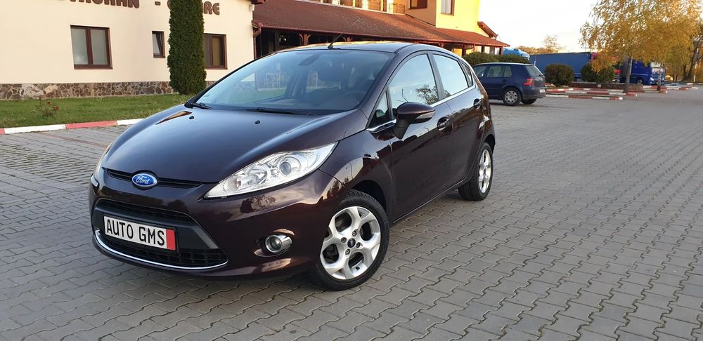 Ford Fiesta 2010  1,3 Benzina  TITANIUM