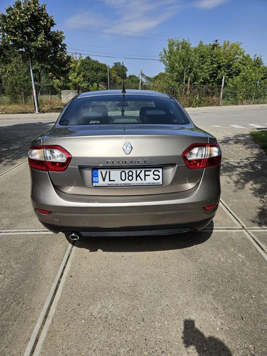 Vind renaul fluence an 2011 15 diesel  euro 5 în stare foarte bună