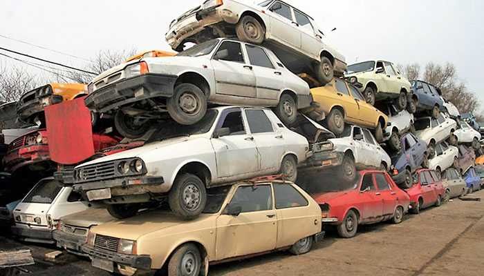 cu volanul pe stanga , pentru fier vechi