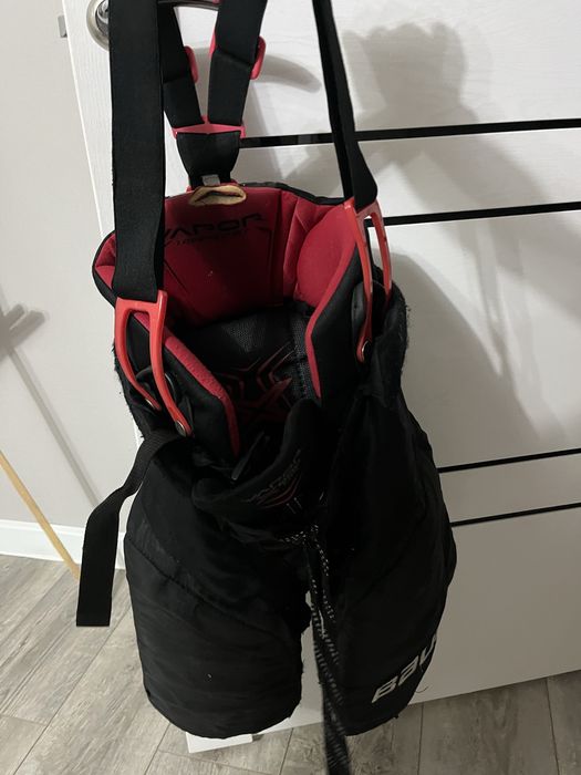 Продам хоккейные шорты