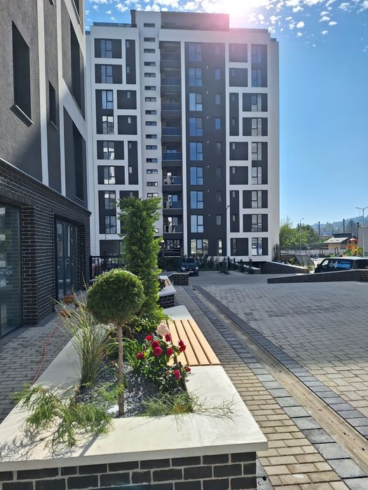 Vând apartament cu două camere în bloc nou