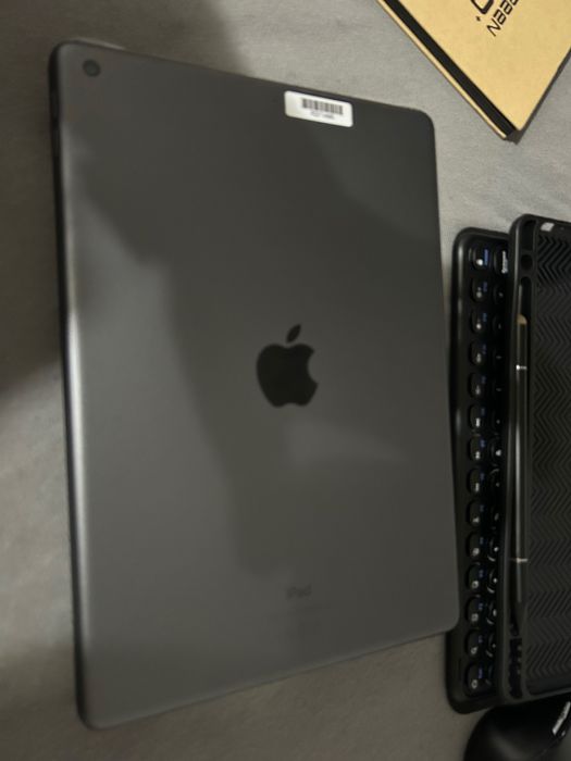 iPad 8 (2020) | 10.2" | 32 GB | spacegrey |
