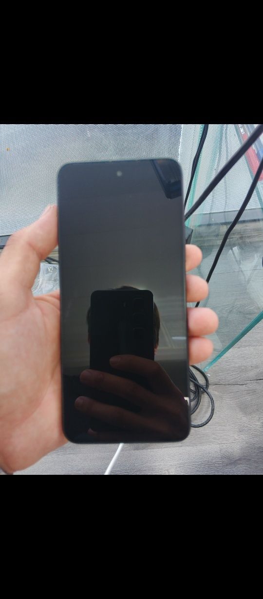 Redmi 12 xolati ideal xotirasi 128 GB operativkasi 8+4