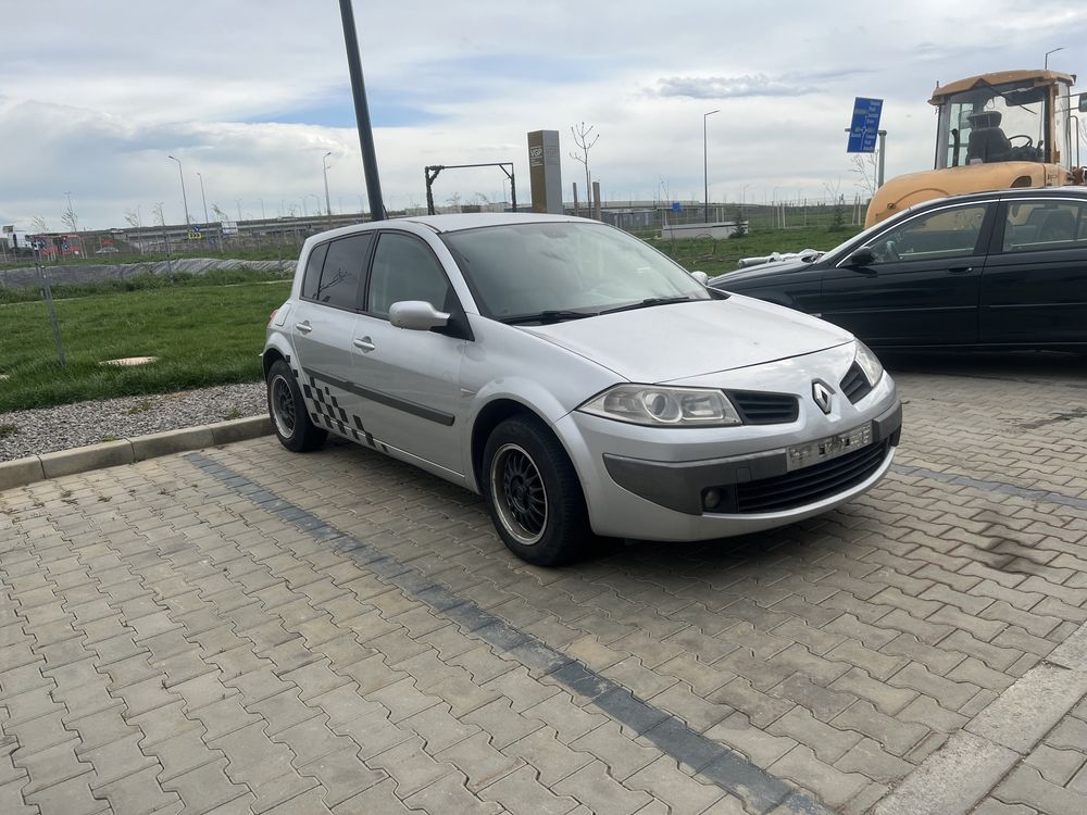 Dezmembrez renault megane 2