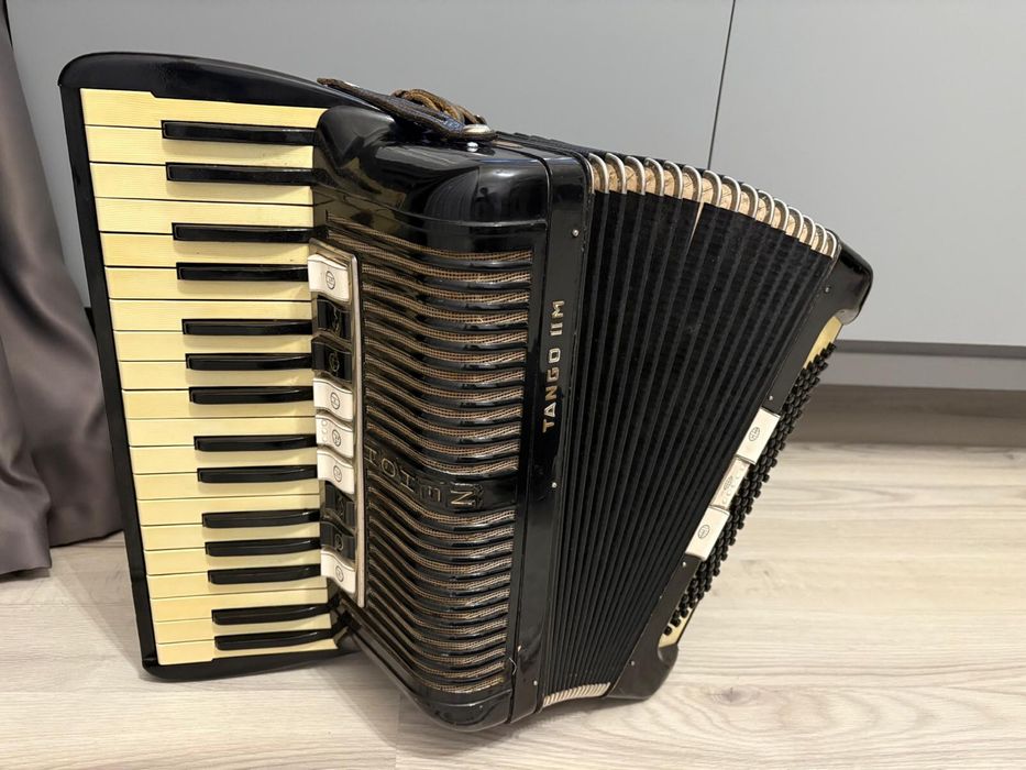 Acordeon acordeoane Hohner Tango2M cu 96 de basi