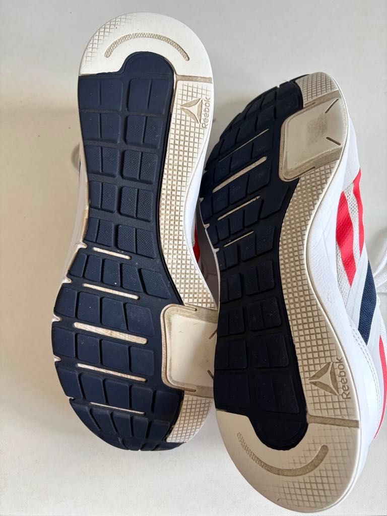 Маратонки Reebok, 41 номер