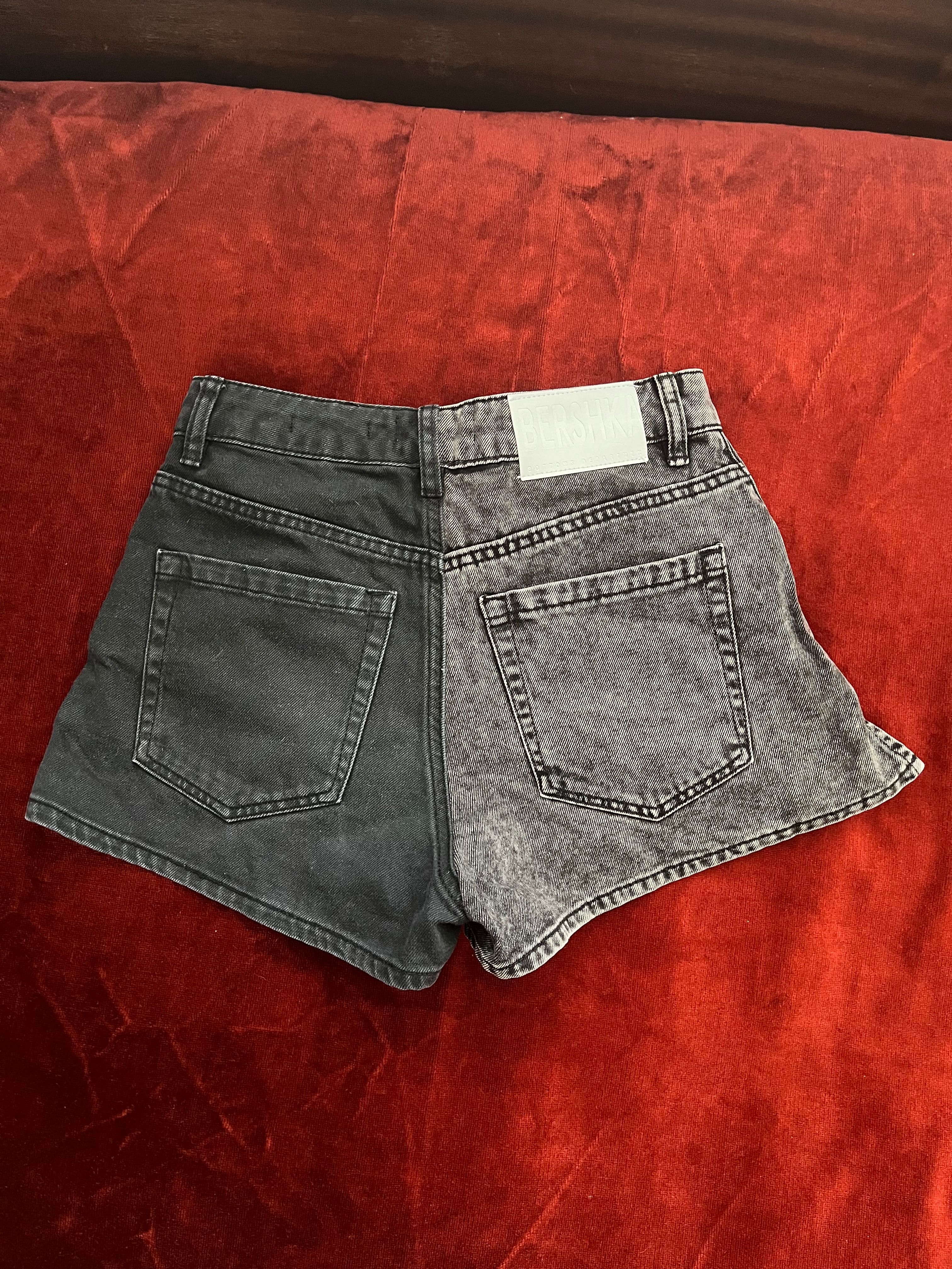 Дънки Bershka-момиче