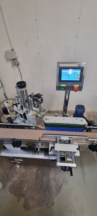 Linie de imbuteliat apă, creme, granulate, produse mixte